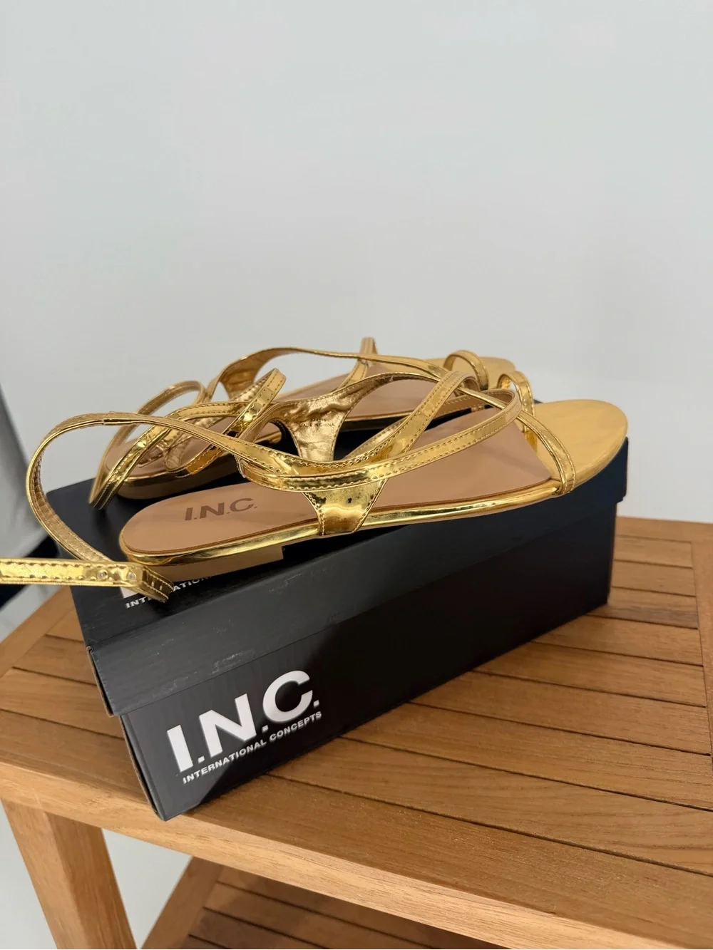 New INC International Concepts ALEXANDREEP Gold Strappy Sandals SIZE 8